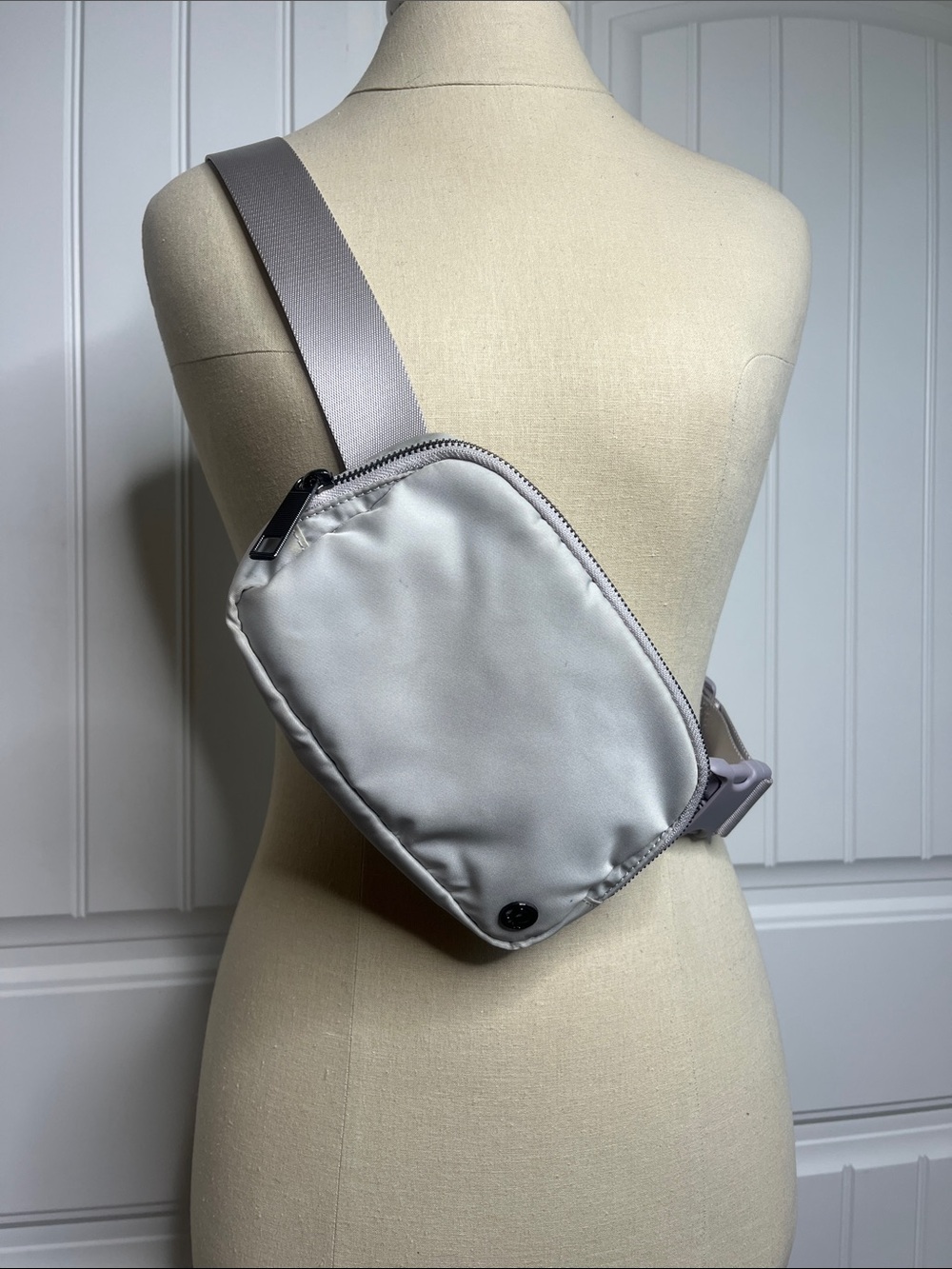 Lululemon Everywhere Belt Bag